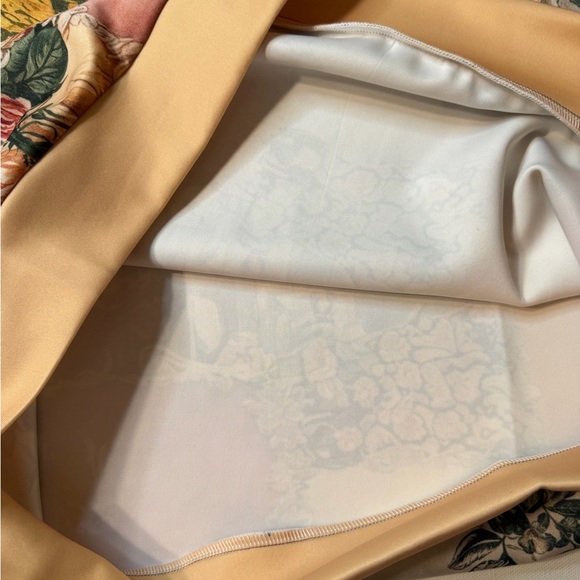 NWT Shall We Women's Patch Floral Design Size L (KB1) - Picture 7 of 8